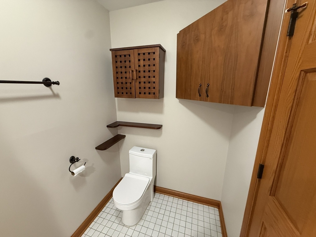 16w471 79th Street - Photo 8