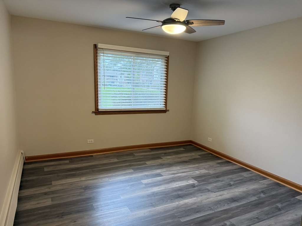 16w471 79th Street - Photo 5