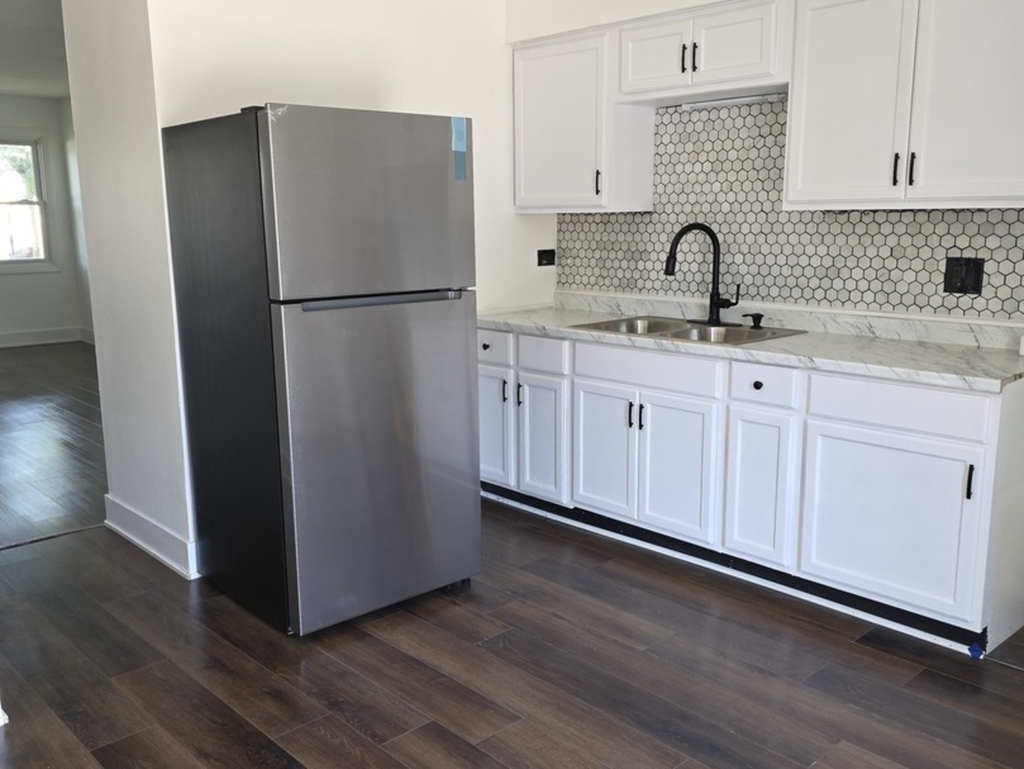8711 S Throop Street - Photo 4