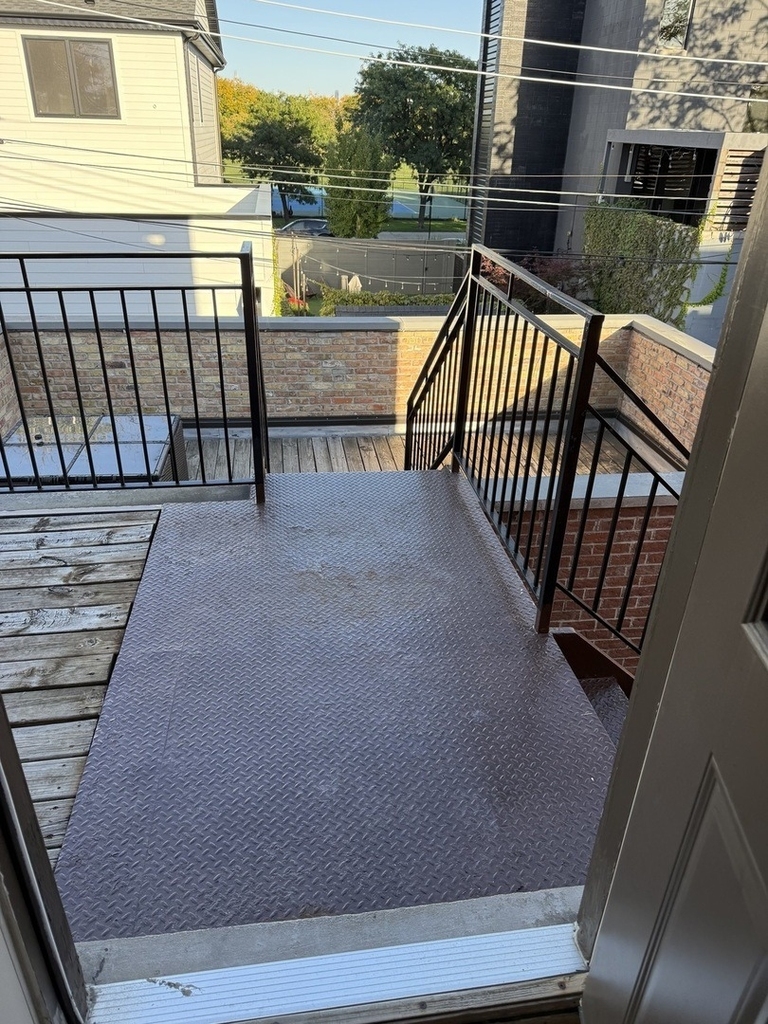 655 N Talman Avenue - Photo 6
