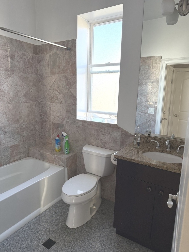 655 N Talman Avenue - Photo 4