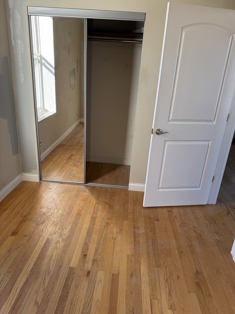 655 N Talman Avenue - Photo 3