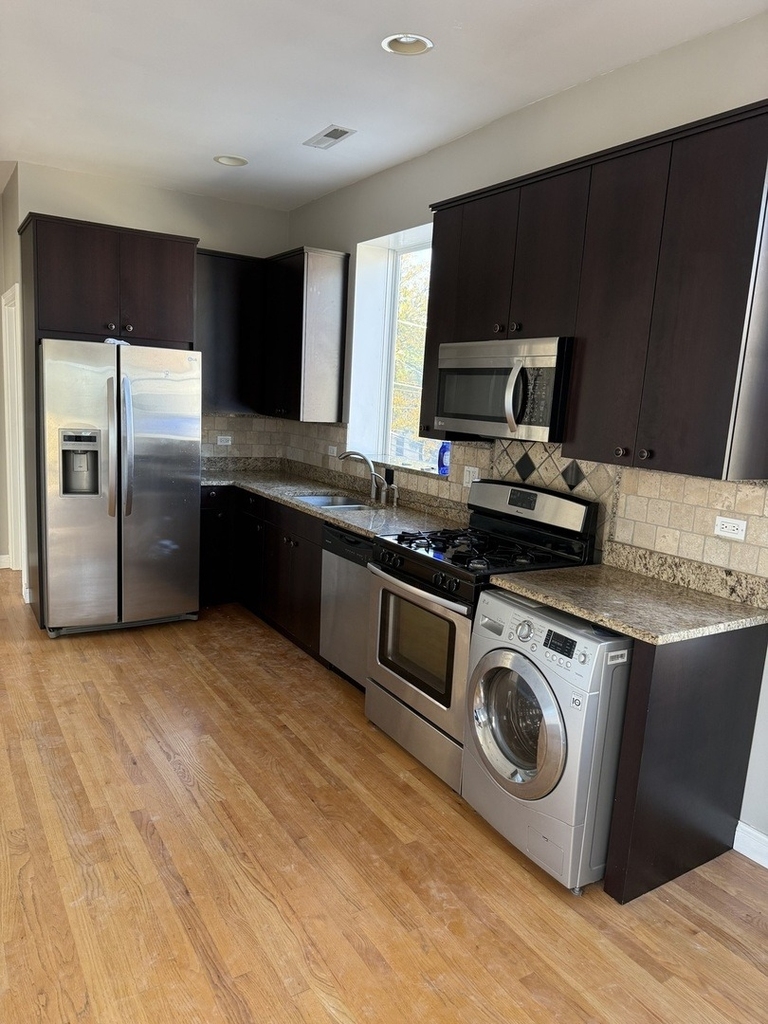 655 N Talman Avenue - Photo 1