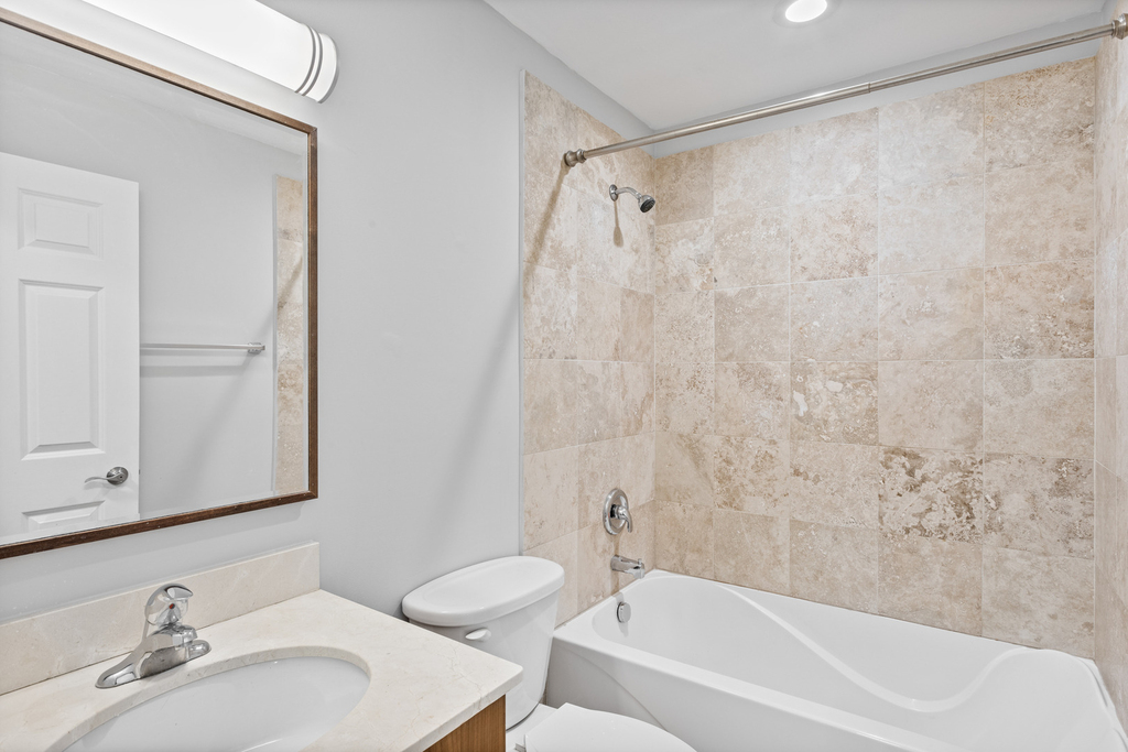 7526 N Seeley Avenue - Photo 10