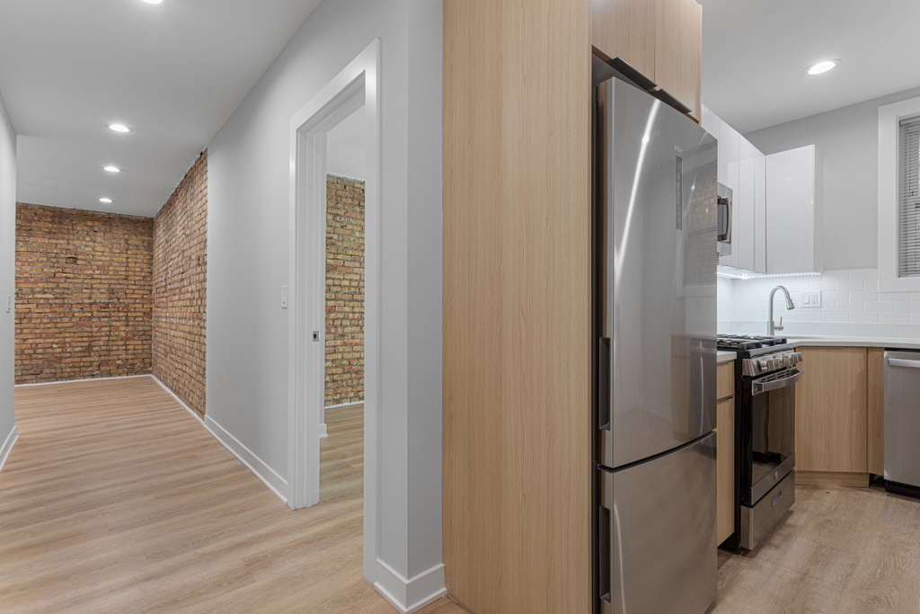 7381 N Damen Avenue - Photo 5