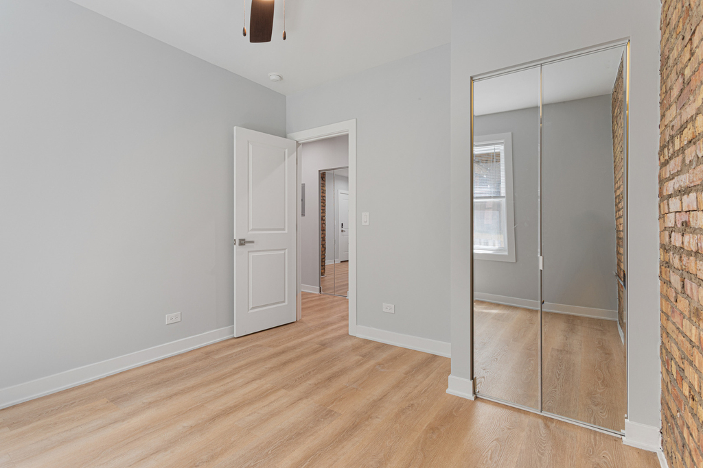 7381 N Damen Avenue - Photo 8