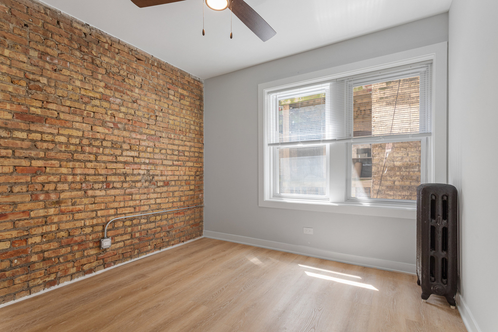 7381 N Damen Avenue - Photo 9
