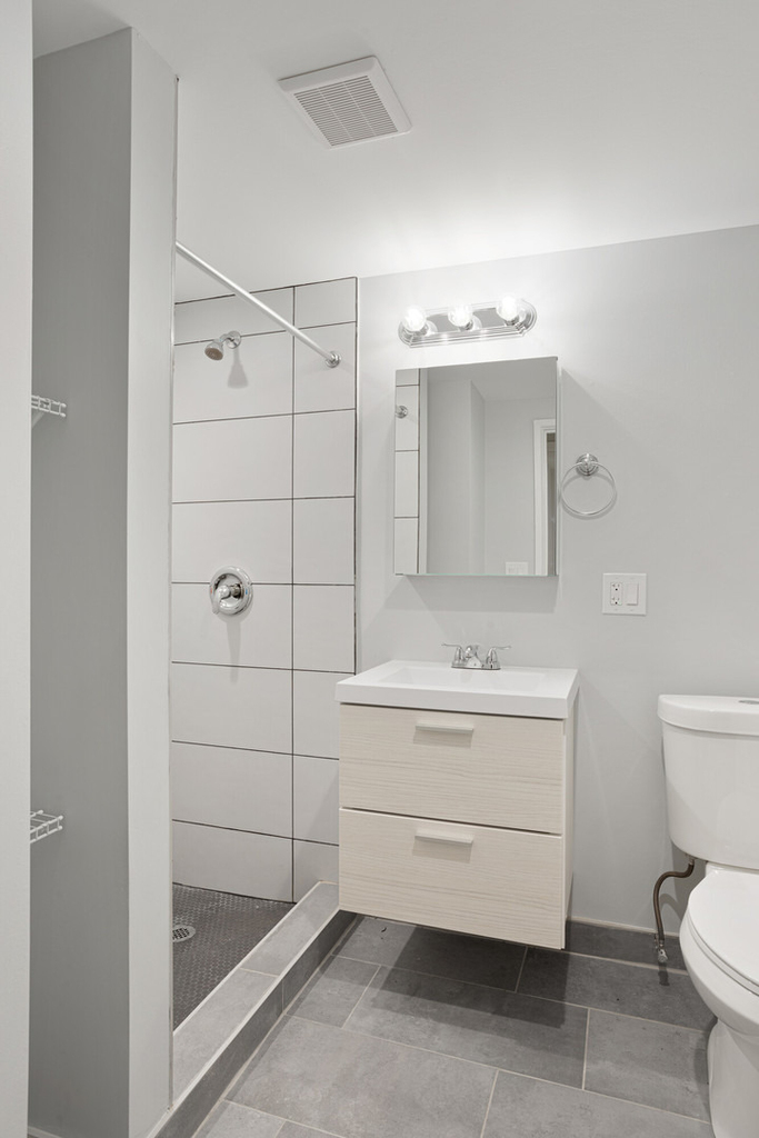 7606 N Eastlake Terrace - Photo 9