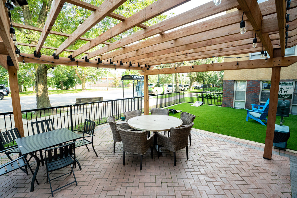 1301 W Estes Avenue - Photo 9