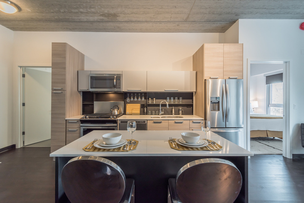 710 W Grand Avenue - Photo 2