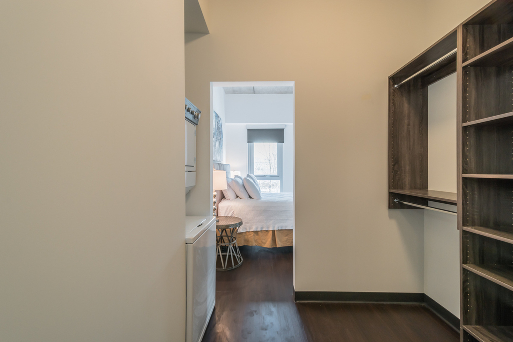 710 W Grand Avenue - Photo 6