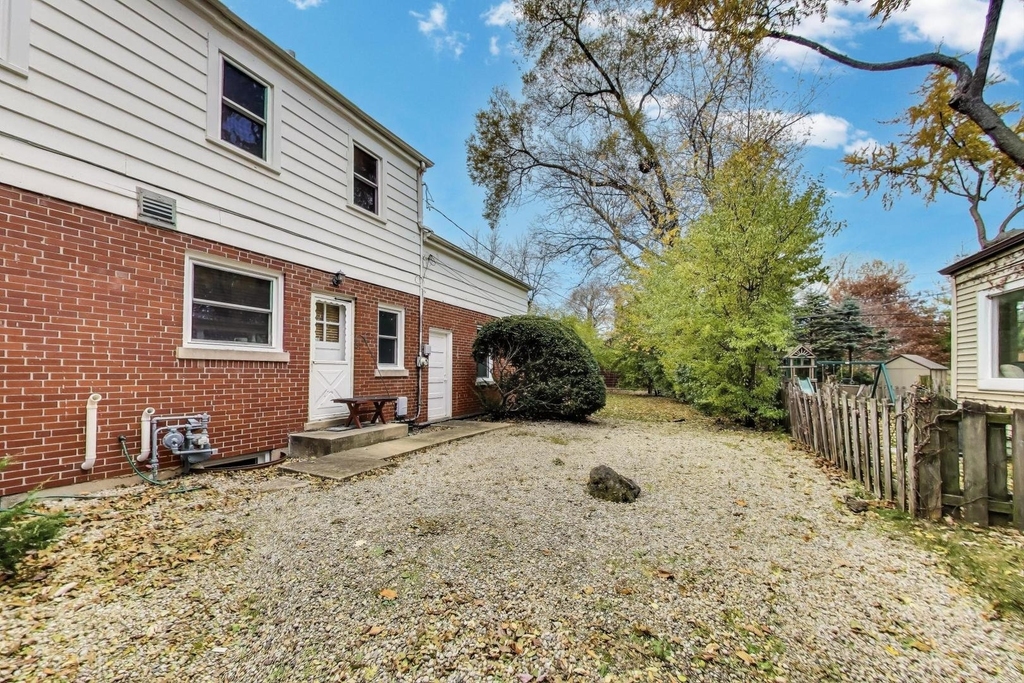 4350 Bobolink Terrace - Photo 34