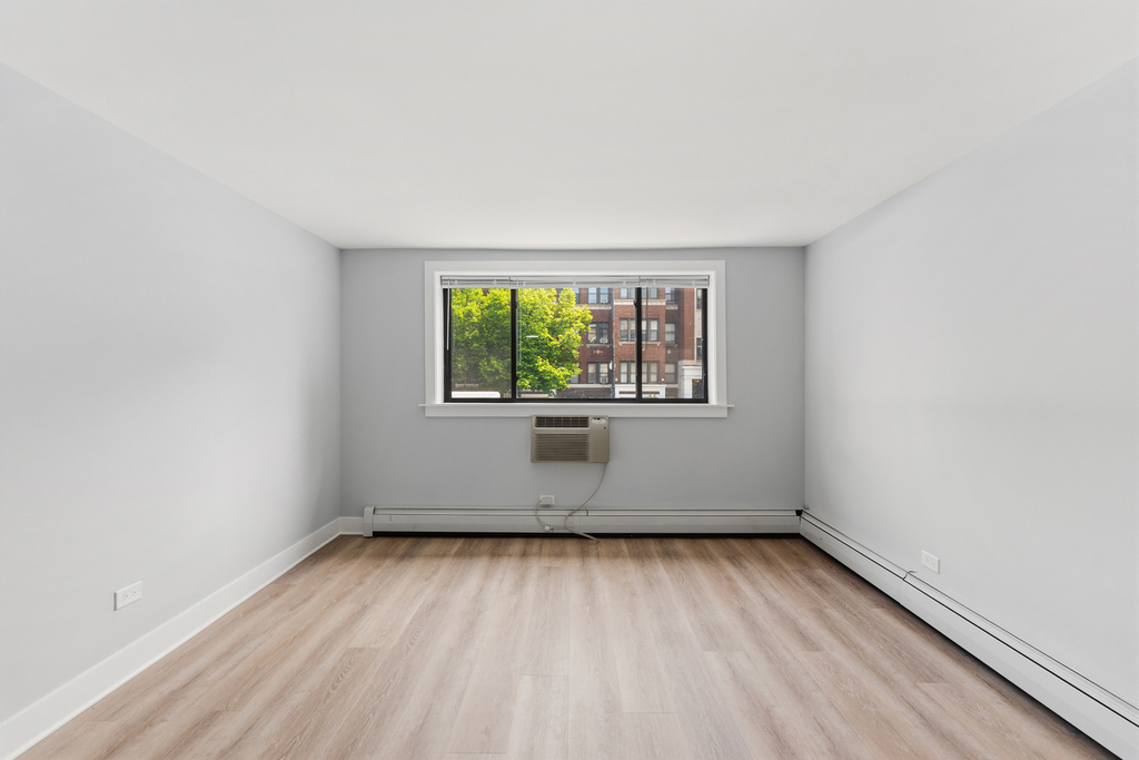 6758 N Sheridan Avenue - Photo 1