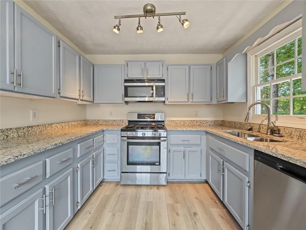 152 Village Drive - Photo 6