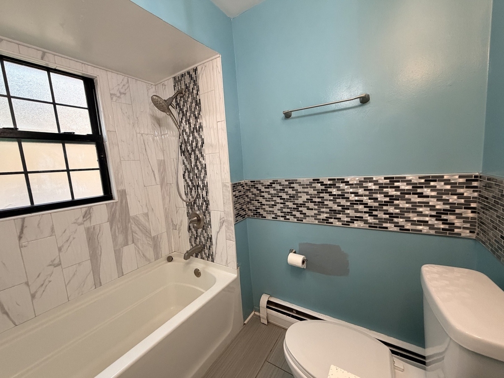 1615 Howard Street - Photo 15