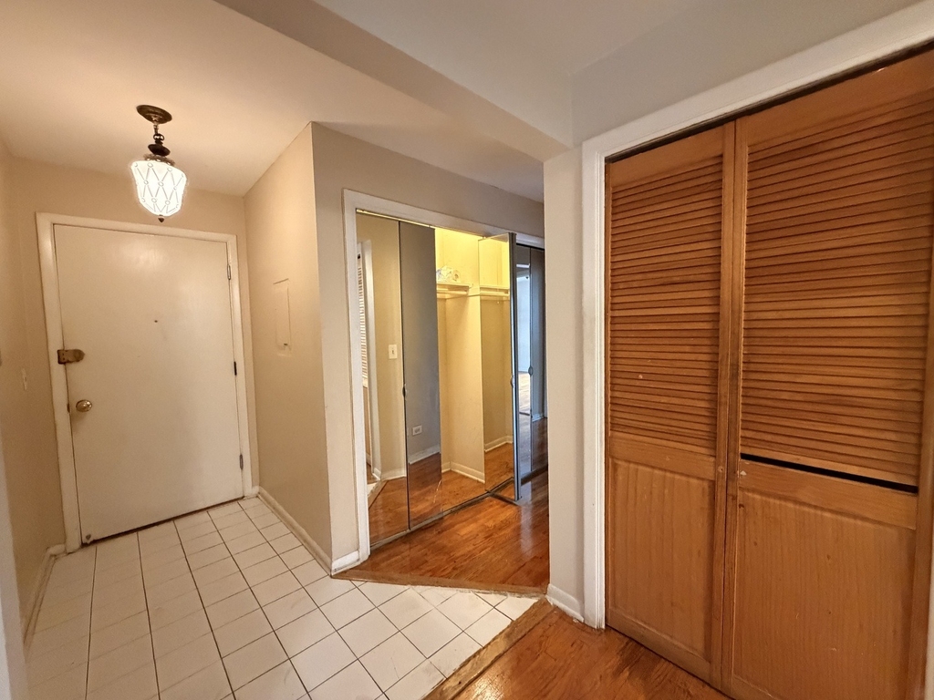 1615 Howard Street - Photo 7