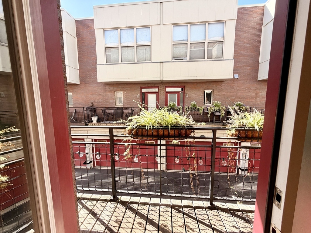 1234 W Monroe Street - Photo 9