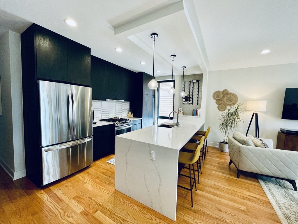 3644 W Belmont Avenue - Photo 3