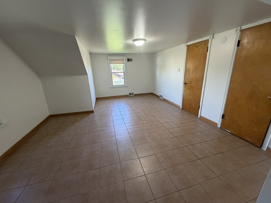 11407 S Avon Avenue - Photo 14