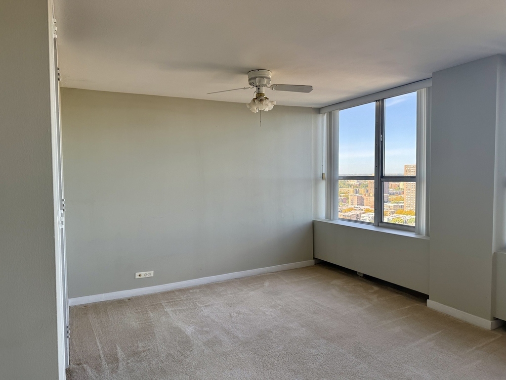 655 W Irving Park Road - Photo 9