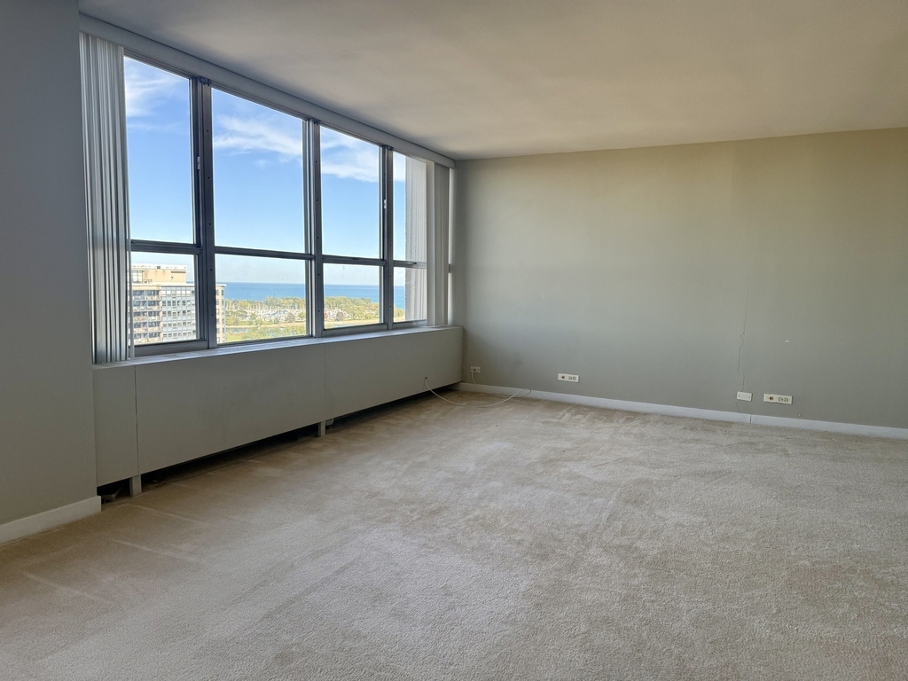 655 W Irving Park Road - Photo 12