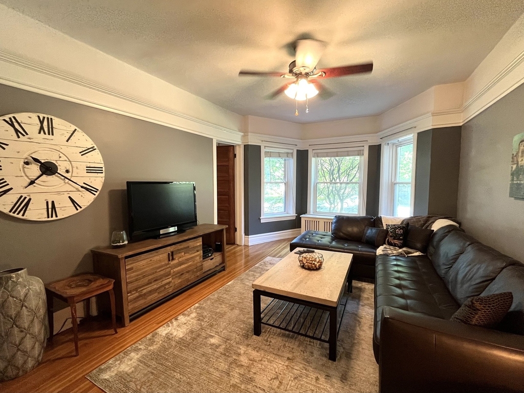 322 S Ridgeland Avenue - Photo 4