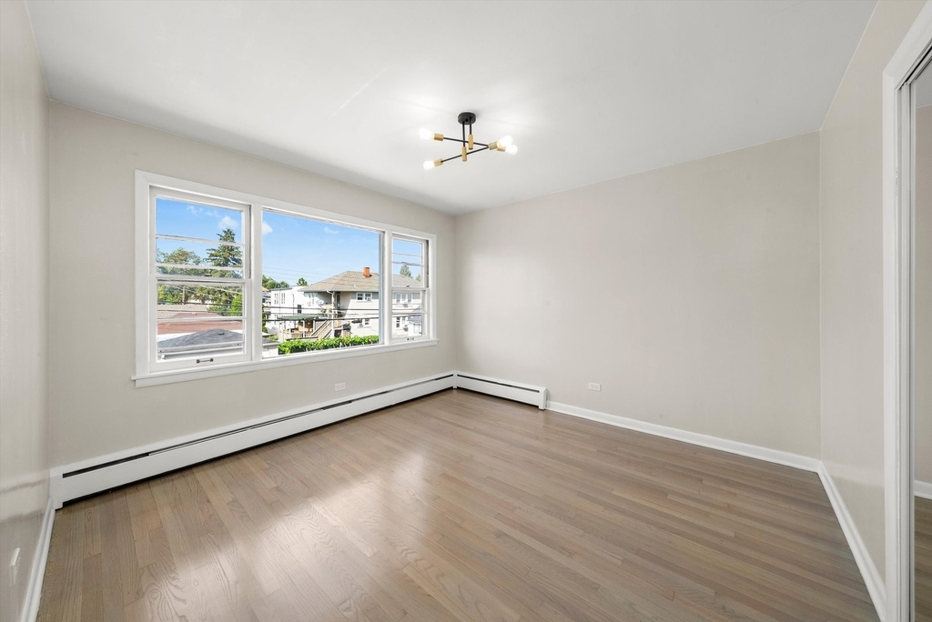 7062 W Diversey Avenue - Photo 4