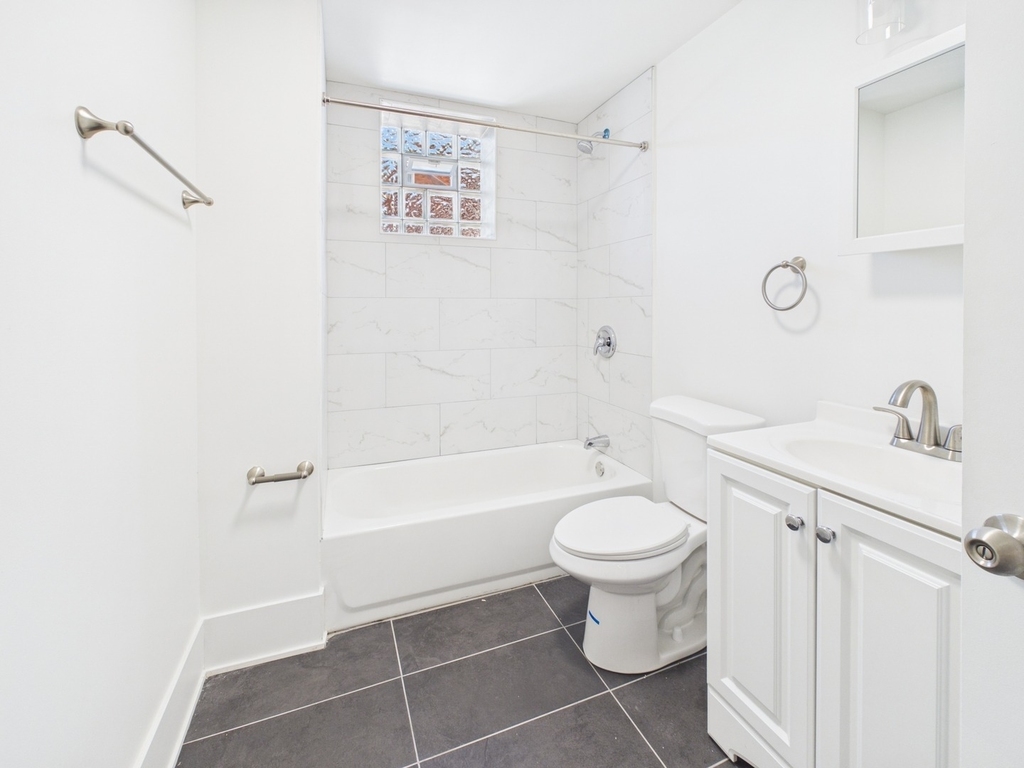 398 W Lincoln Highway - Photo 8