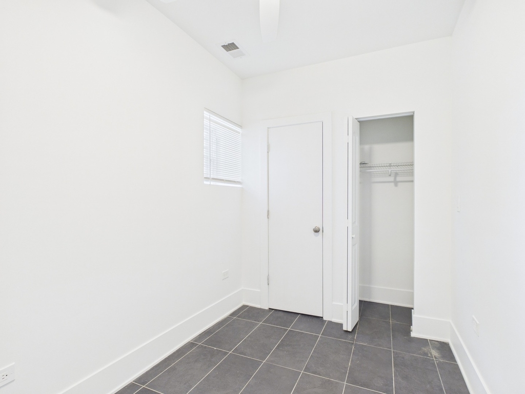 398 W Lincoln Highway - Photo 3
