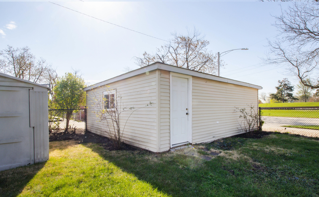 2337 Park Avenue - Photo 6
