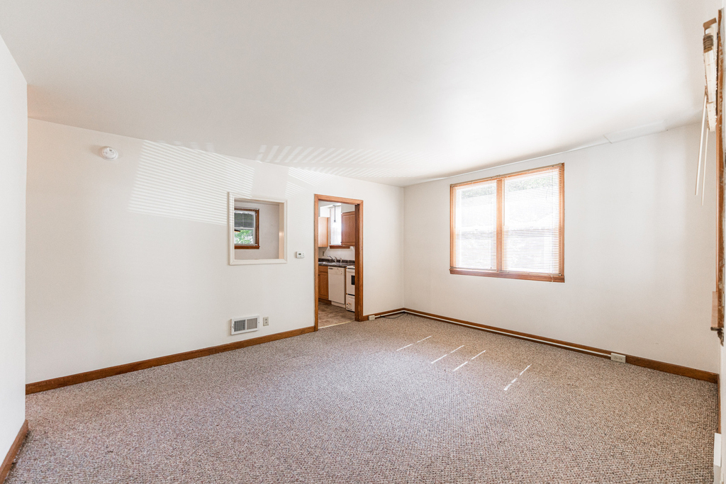 512 N 6th Street - Photo 1