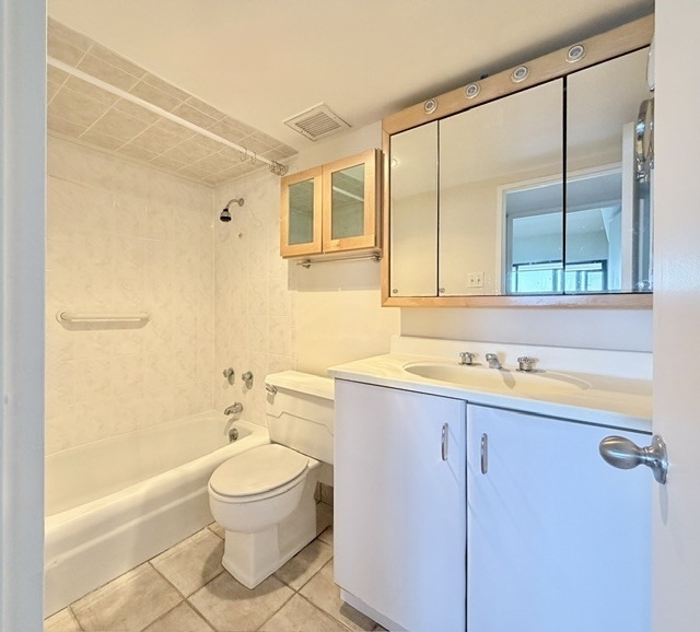 175 E Delaware Place - Photo 11