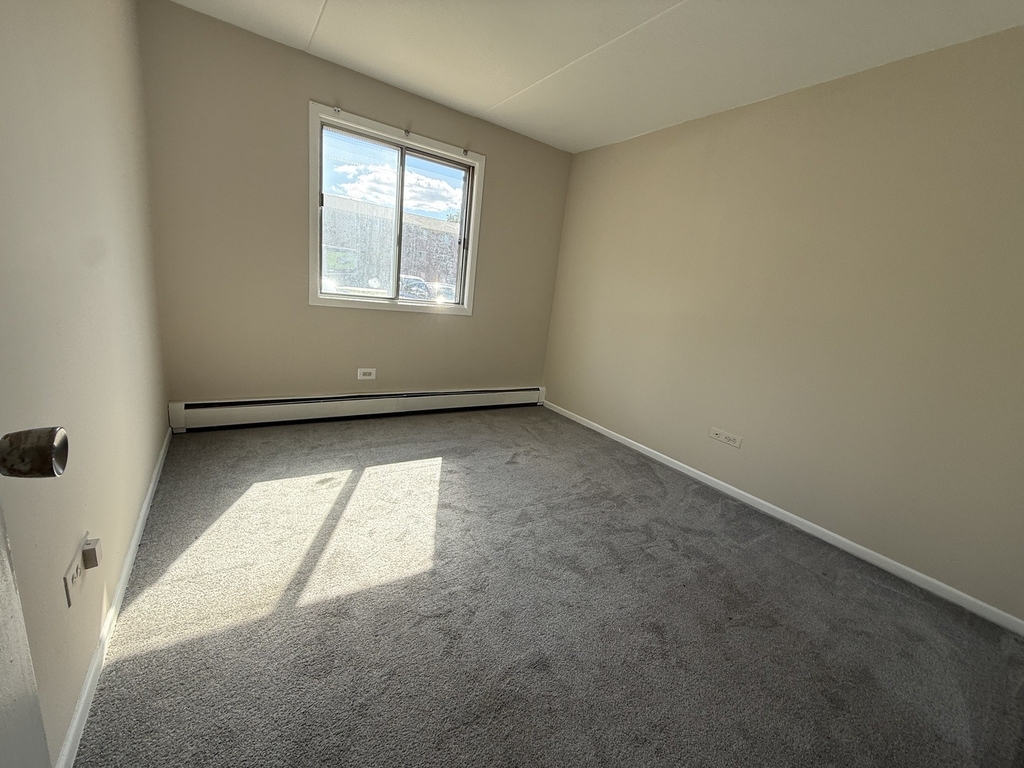 5330 Waterbury Drive - Photo 8