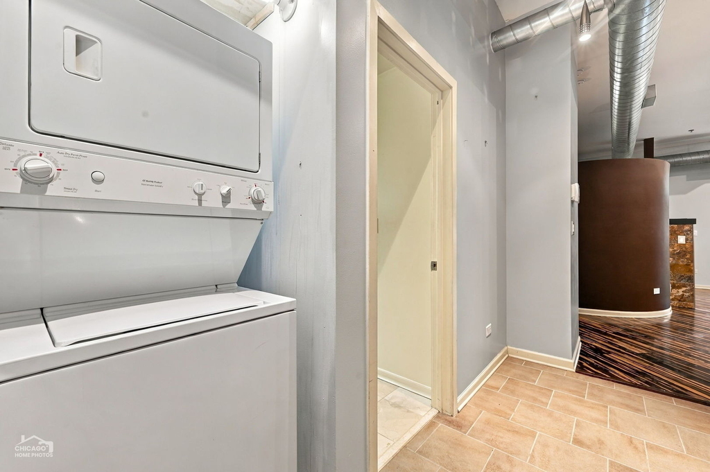 1000 E 53rd Street - Photo 2