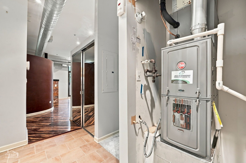 1000 E 53rd Street - Photo 3