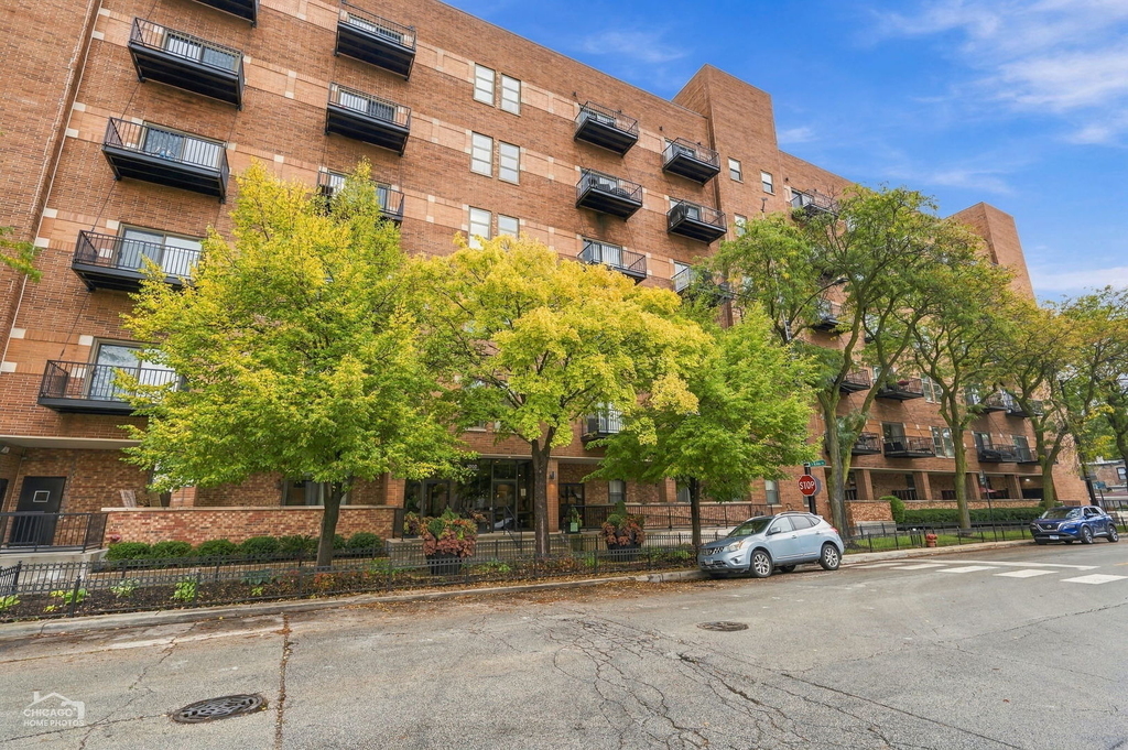 1000 E 53rd Street - Photo 1