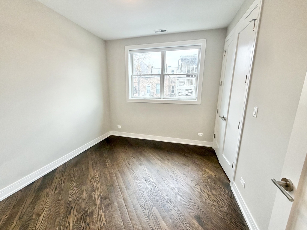 2303 W Wilcox Street - Photo 7