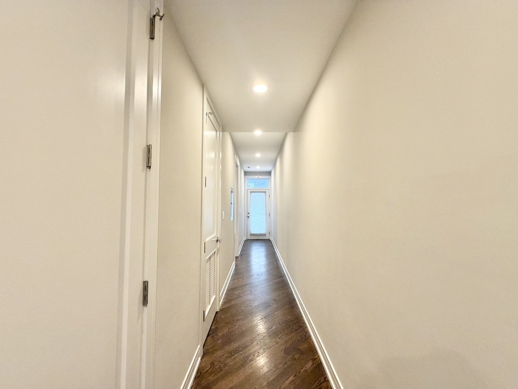 2303 W Wilcox Street - Photo 6
