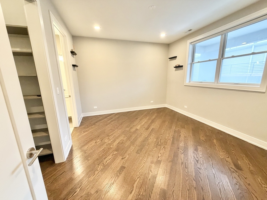2303 W Wilcox Street - Photo 10