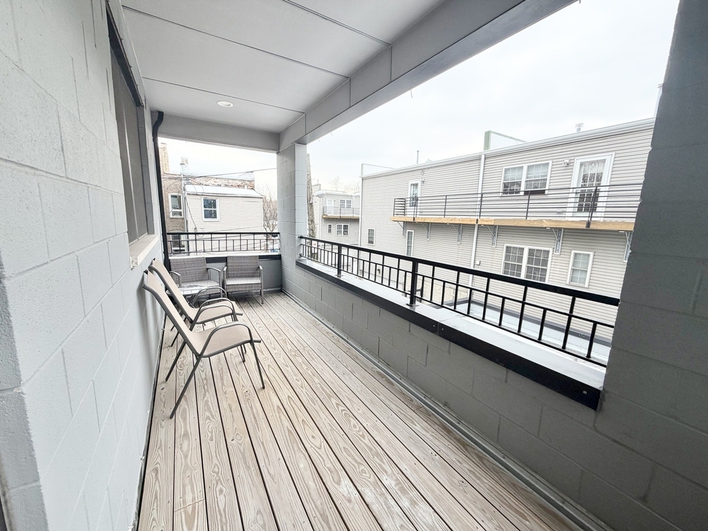 2303 W Wilcox Street - Photo 16