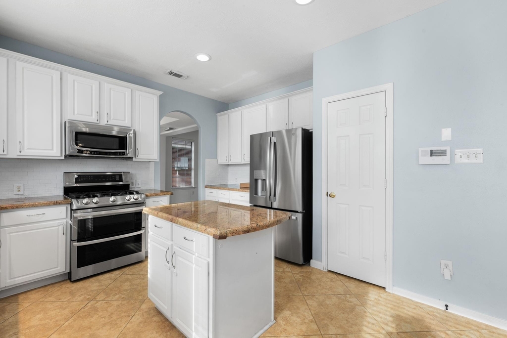 1814 Foster Leaf Lane - Photo 6