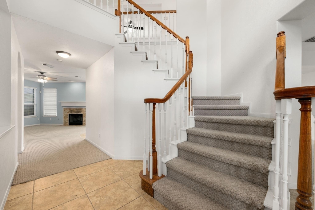 1814 Foster Leaf Lane - Photo 4
