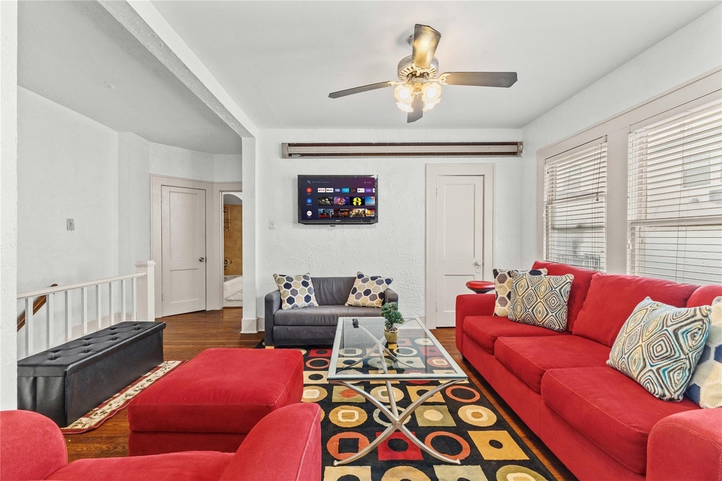 2511 Whitney - Photo 6