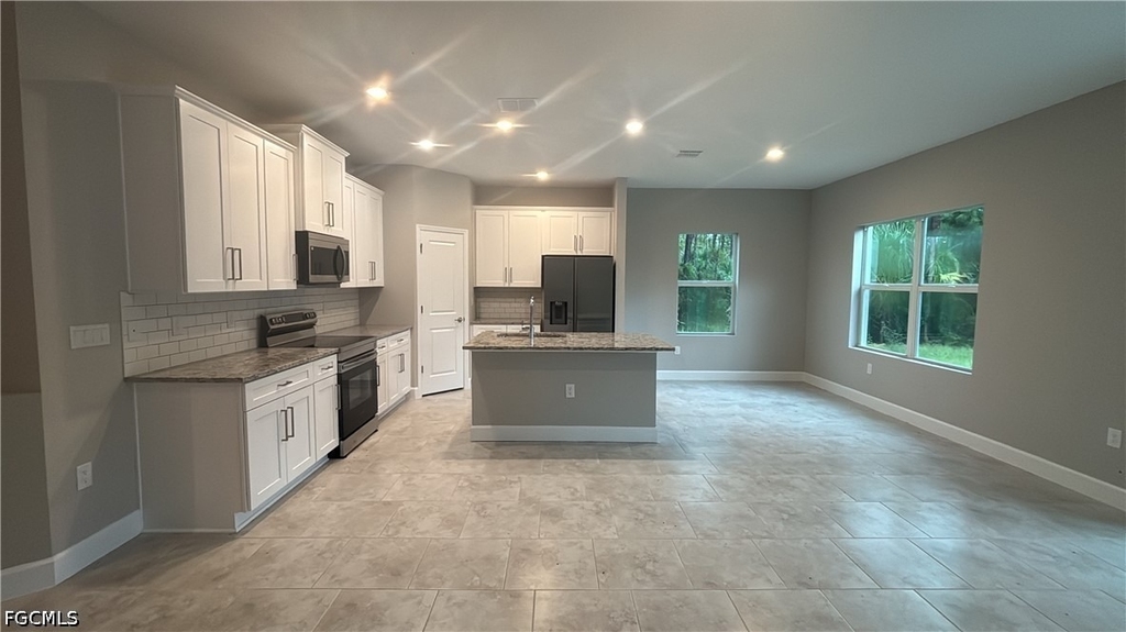 279 Woodburn Drive - Photo 5