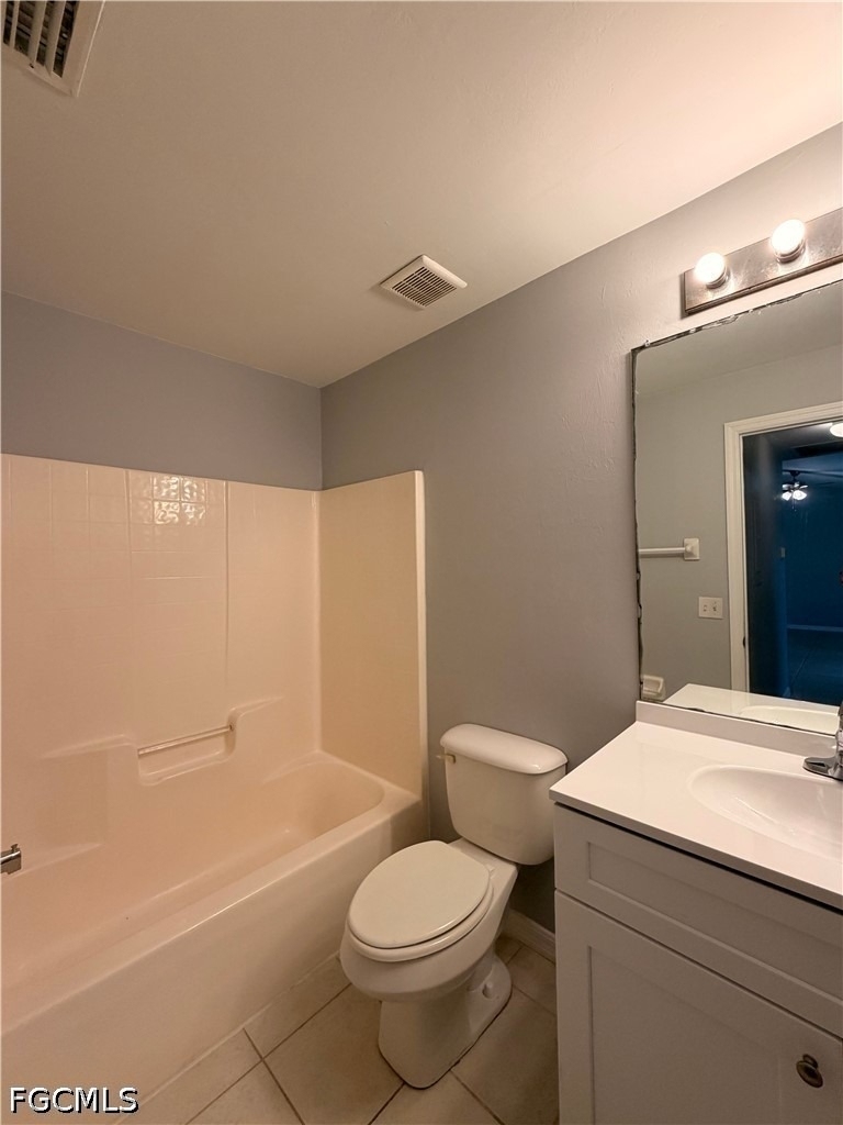 2451 Daniel Avenue N - Photo 2