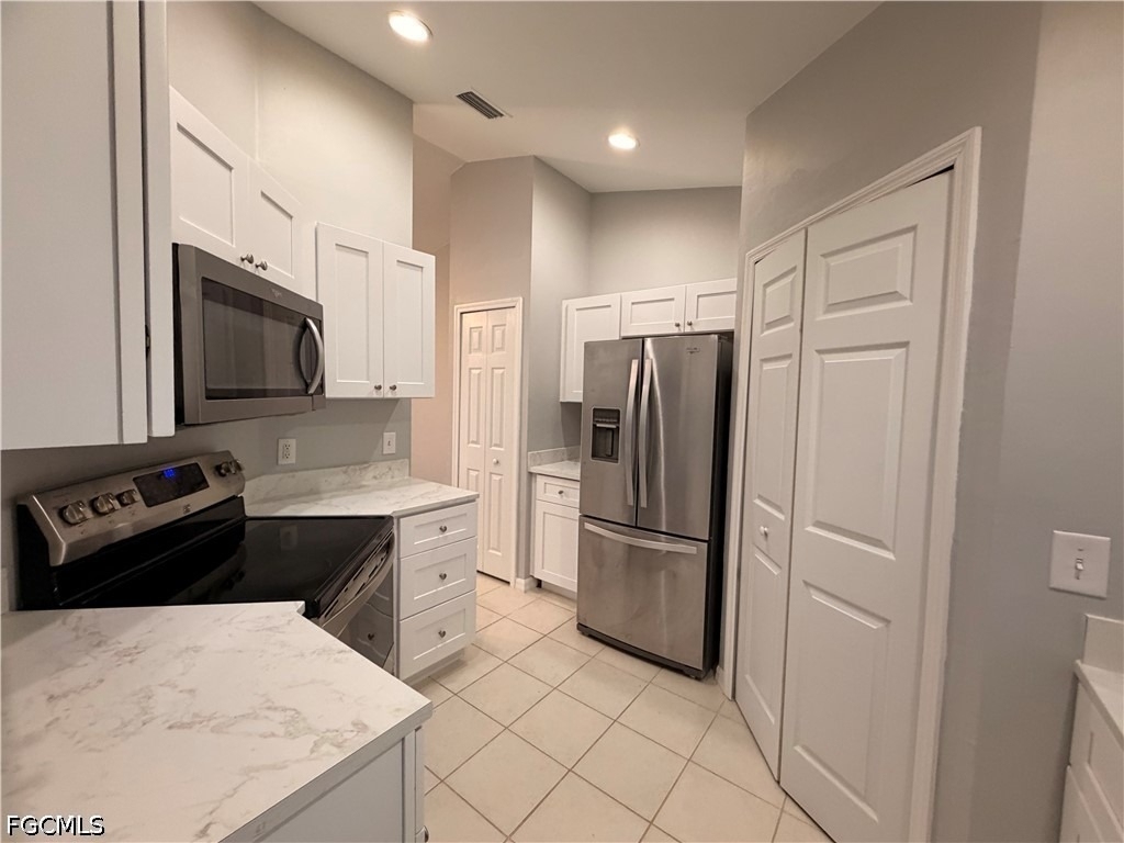 2451 Daniel Avenue N - Photo 13
