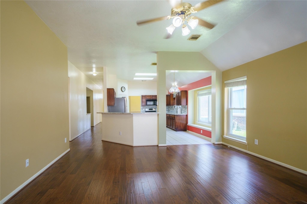 9927 Autumn Way Drive - Photo 10
