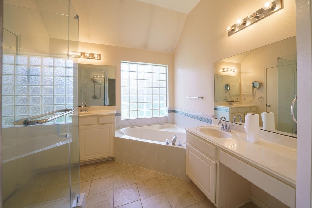 9927 Autumn Way Drive - Photo 12