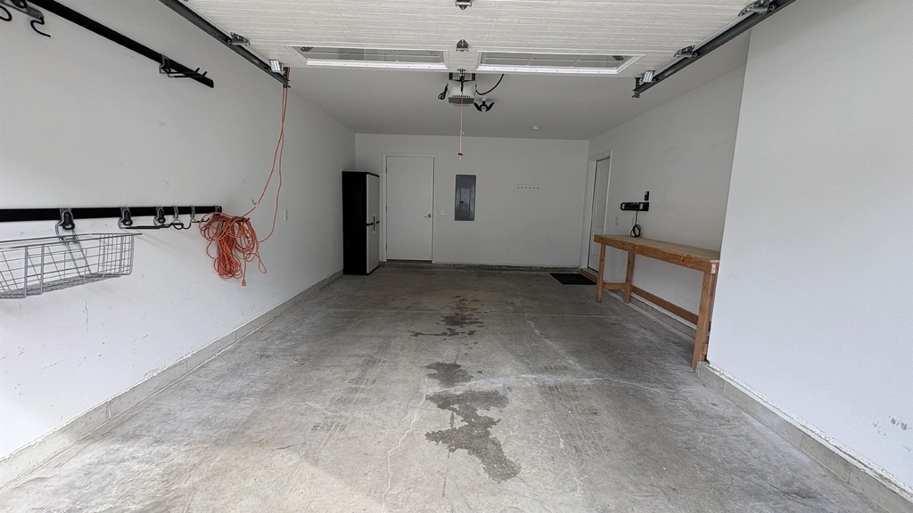11 Sidetrack - Photo 26