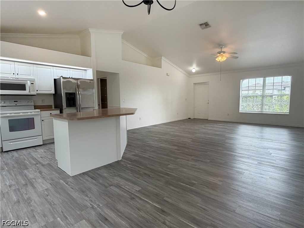 924 Nw 12th Place - Photo 3